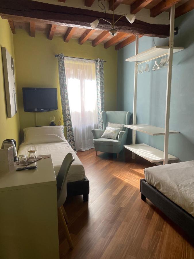 Le Camere Di Bsuites Affittacamere Parma Exterior photo