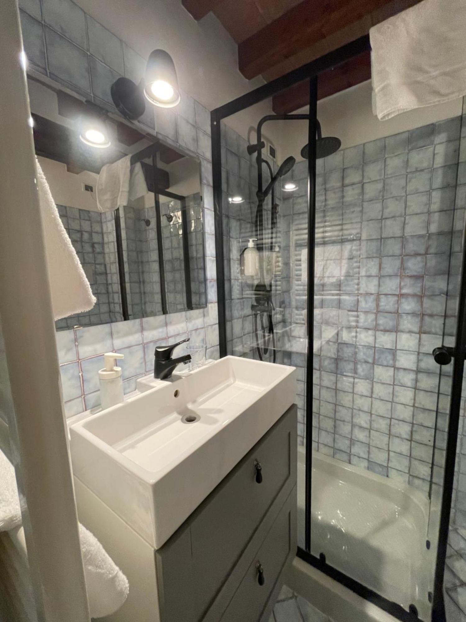 Le Camere Di Bsuites Affittacamere Parma Exterior photo