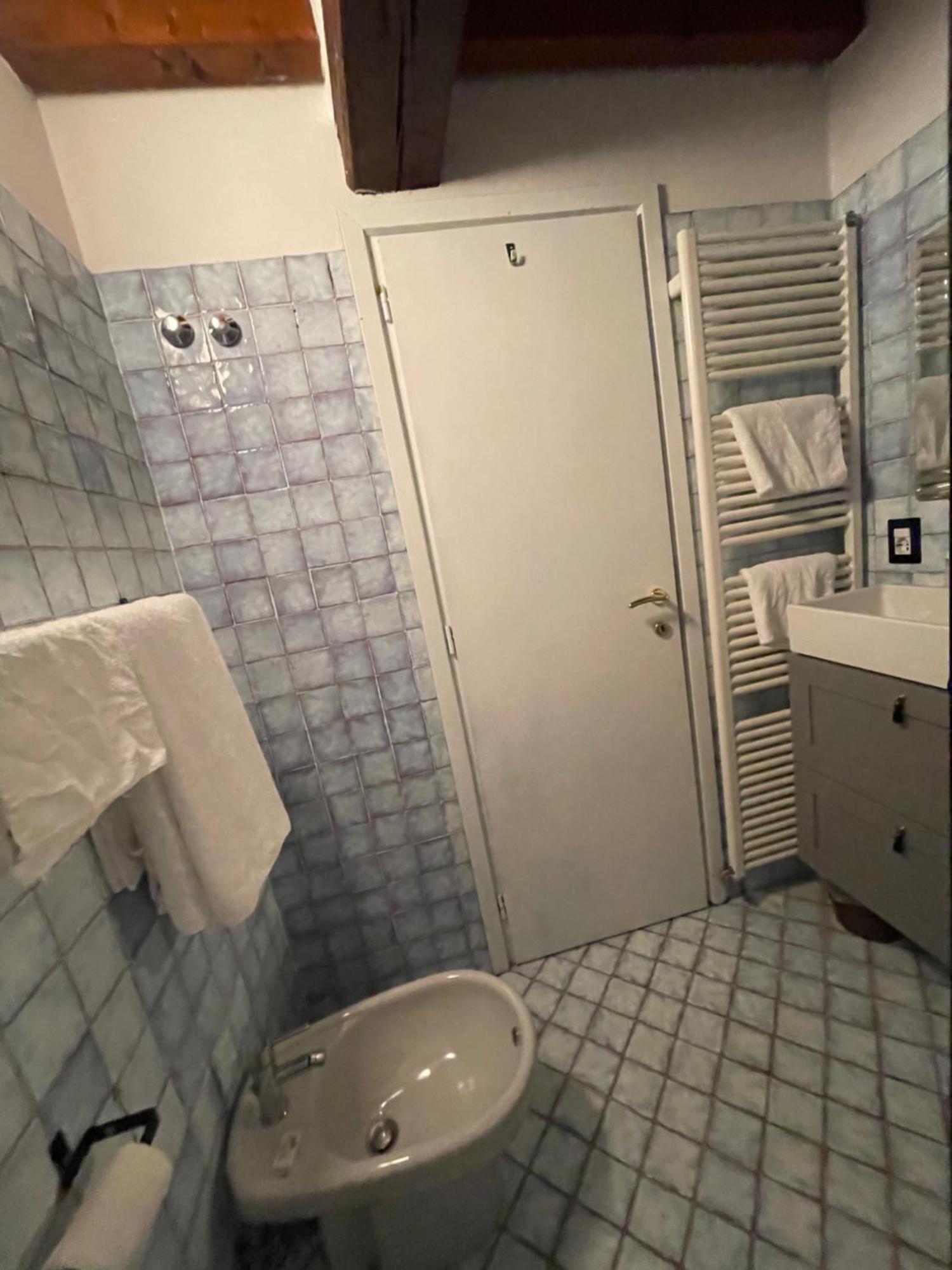 Le Camere Di Bsuites Affittacamere Parma Room photo